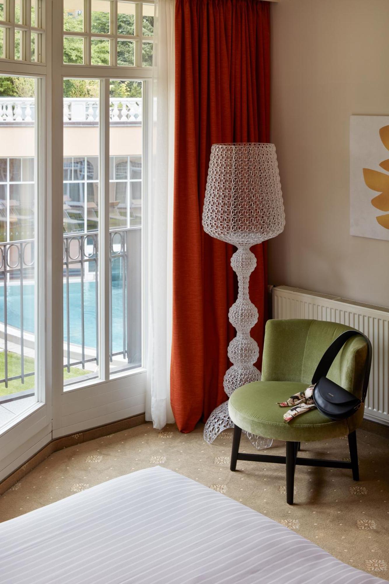 Falkensteiner Spa Resort Marianske Lazne Room photo A room at the hotel